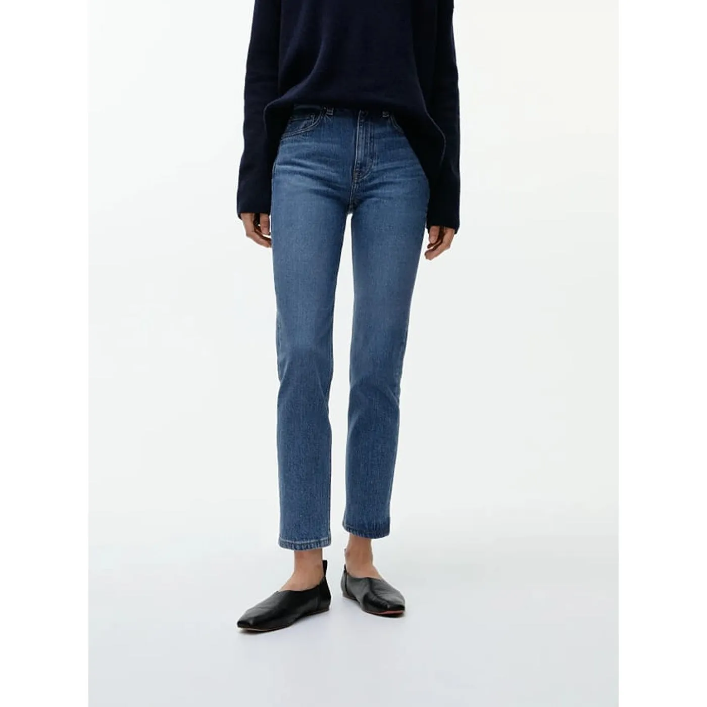 AR Regular Cropped Jeans