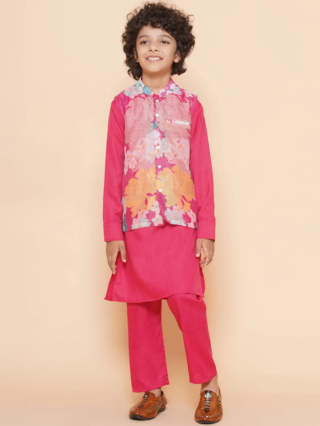 Boys Pink Kurta & Pyjamas with Printed Jacket