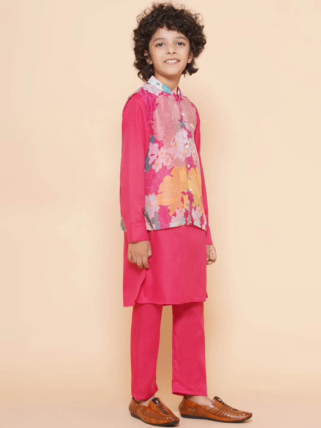 Boys Pink Kurta & Pyjamas with Printed Jacket