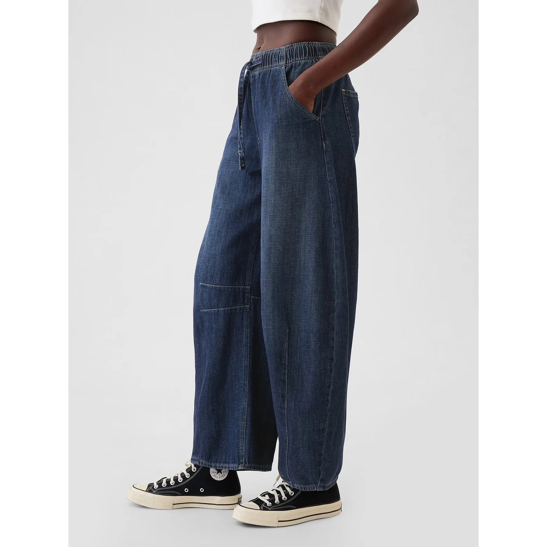 Mid Rise Easy Horseshoe Jeans